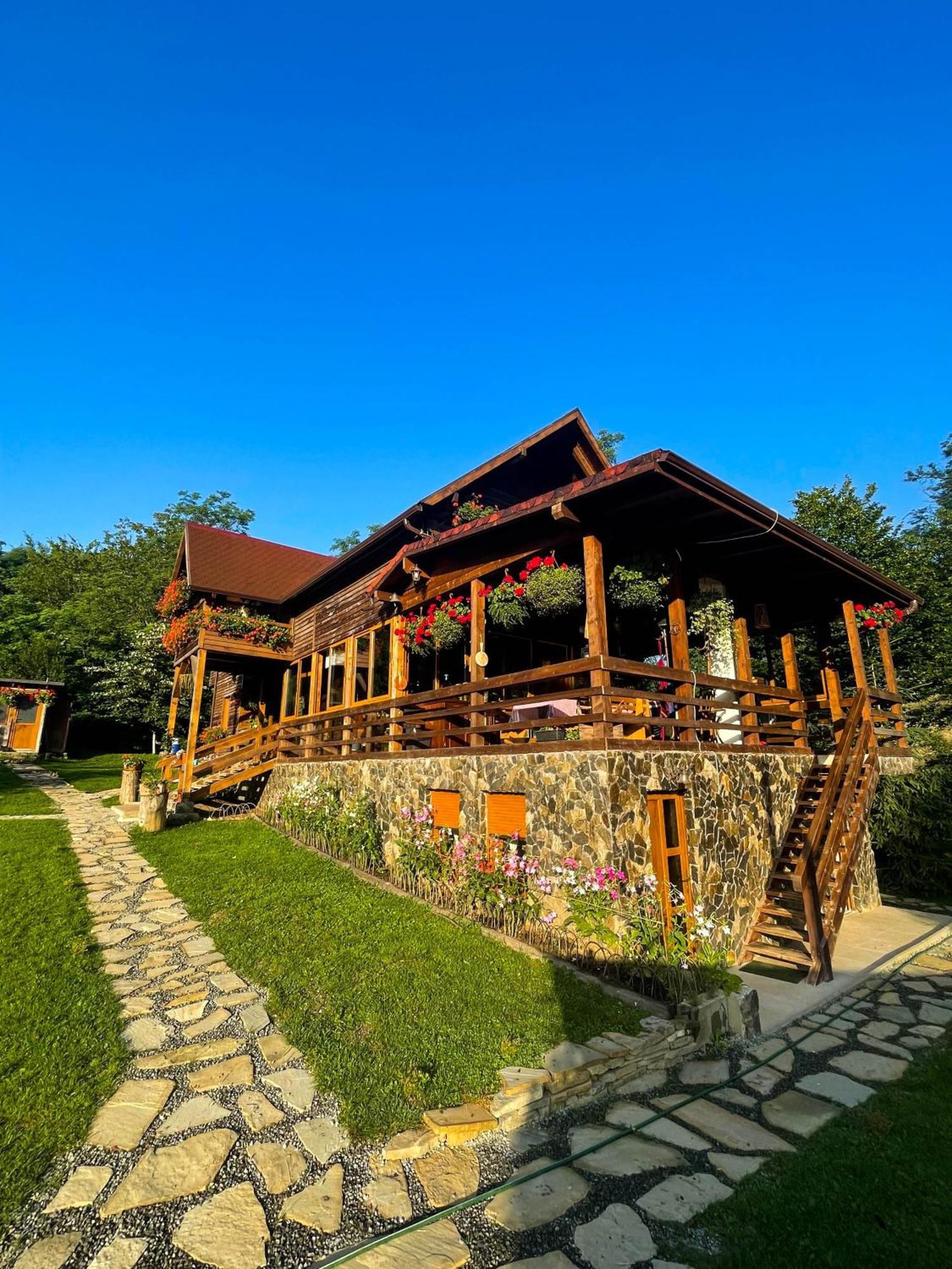 Cabana La Domnu' De Pe Vale Villa Aiud Esterno foto
